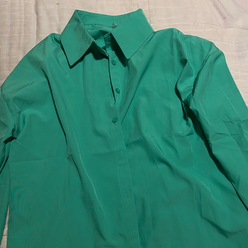 Green shirt